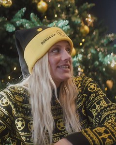 🌟 Unser Stern leuchtet in schwarzgelb! 🎶 Der neue BVB-Weihnachtssong, gesungen von Jo Marie – mit Ohrwurm-Garantie. Jetzt beim Streaming-Dienst Eures Vertrauens oder auf CD mit weiteren schwarzgelben Weihnachtsliedern erhältlich! ____ 📲 Download/Stream: backl.ink/143132566 💿 Zur CD: bit.ly/3lvti7o | Borussia Dortmund