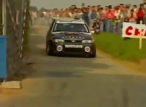 Grégoire De Mevius & Willy Lux pushing in their Nissan Sunny GTI-R. Ypres Rally, 1993. 🎥:unknown #nissansunny #sunnygtir #gtiR #nissanmotorsports #ypresrally #ypres24 | Custodian