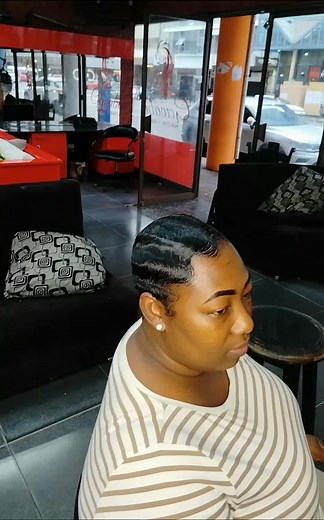 🌊fingerwave style 💇Sthe_itsthecut eyebrow tint @Rain