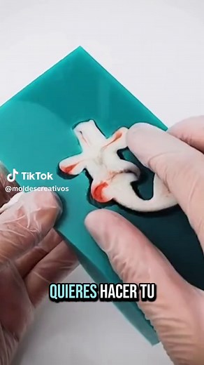 Moldes de silicona (@moldescreativos) - Cómo hacer tu primer molde de silicona en 5 pasos