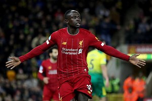Report: Barcelona want Sadio Mane to replace Lionel Messi