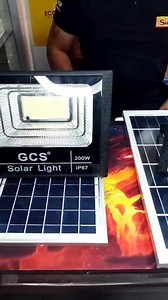 23K views · 180 reactions | Aquí les dejamos una comparación técnica de un reflector de ECO-SOLAR de 100 watts comparado con un reflector de 200 watts del mercado (market place) queremos aclarar que este video no fue realizado con la intención de afectar a ningún negocio paralelo si no por el contrario es solo una comparación sugerida por nuestra clientela. | Eco-Solar Luminarias Solares | Facebook