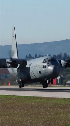 Lockheed C-130H Hercules Close-Up Landing!