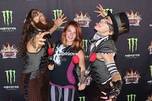 DIY Fashion: 10 Ways to Make a Cut Shirt