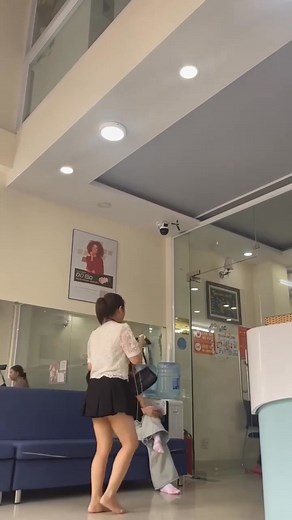 319K views · 4.9K reactions | All over a complaint... | Daily Mail Video | Facebook