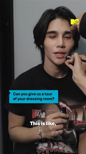 62K views · 3.7K reactions | Welcome to the backstage world of Jeff Satur ! From dressing room vibes to pre-show routines and easing the jitters, get an exclusive look at the Red Giant Tour 2025 with MTV Asia. Studio On Saturn #JeffSatur #JeffSaturRedGiantTour #Saturdayss #BackstagePass #MTVAsia | MTV Asia | Facebook