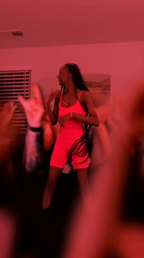 #inthecrowd #quarantine #nicoletv