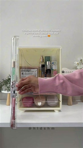 Amazing Makeup Storage Box for Organizing Essentials