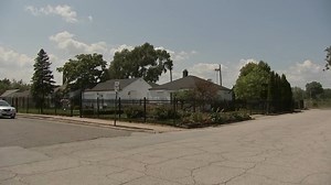 Man assaulted teen after kidnapping her, her father from Michael Jackson family home in Gary: police