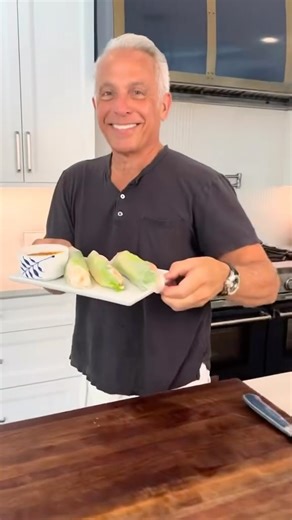 Geoffrey Zakarian on Instagram: "Shrimp #SpringRoll 🍤 Rice Paper Wraps Romaine lettuce Vermicelli Noodles Cooked Shrimp Carrot Matchsticks Cucumber matchsticks Basil #Peanut Sauce 1/4 Cup Peanut Butter 2 TB Coconut Milk 1 TSP Garlic Minced 2 TB Tamari 2 TB Rice Wine Vinegar 2 TB maple syrup 2 TSP chili paste"