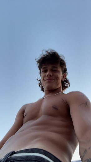 Addison James (@addisonjames)’s videos with u can hold my hand - judi