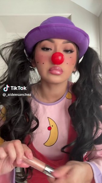 The Big Comfy Couch Costume - Halloween 2024