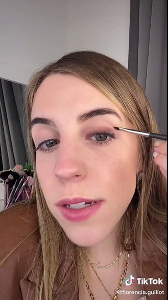 Delineado de Ojos Fácil: Tutorial y Trucos