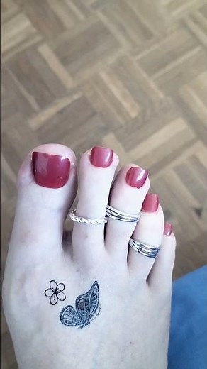 butterfly feet tattoo and toe rings 2