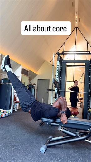 Nixion Kang’ethe Keziah on Instagram: "Approved by my friend haha 😆 core stability at Core training isn’t about abs alone. It’s about control, balance, and total-body strength. #CoreStrength #FunctionalTraining #StrengthTraining #FitnessLifestyle #TrainSmart MoveBetter StrongBody"