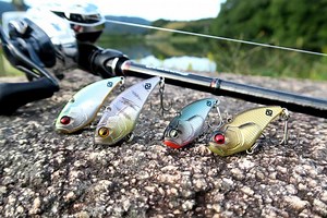 レイドジャパン「レベルバイブブースト」インプレと使い方！秋冬バス釣りの必須ルアー！