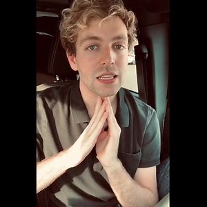 WHAT HELPS ME IN MY EVERYDAY LIFE WITH HAVING VERBAL APRAXIA? | An informative video where I show you things I do to promote my speaking qualities. I hope this can help others struggling. 💙 Apraxia Kids #apraxia | Fighting for my Voice: My life with Verbal Apraxia