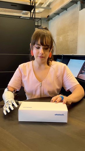 Technological advancements meet enhanced design in the updated bebionic. Resulting in a precise, versatile multi-grip hand that transforms lives and empowers amputees all around the world. Visit our website to learn more about the new features in detail 👇 https://bit.ly/3YxC3SC 🦾 User-focused assistance 🦾 Function all day long 🦾 Novel surface finish #Ottobock #WeEmpowerPeople #NeverStopReaching #bebionic | Ottobock