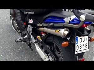Honda Hornet 900 MIVV Exhaust Sound On The Road LOUDLY RUMBLING !