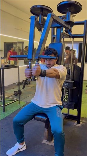 CHEST DAY 💪🏻💪🏻💪🏻📿 #shortvideo #trending #trendingshorts #motivation #love