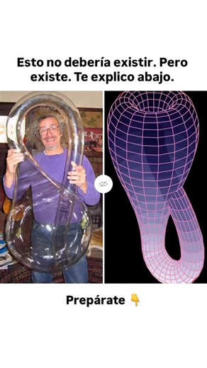 Anexos Secretos on Instagram: "Imagina una botella tan mágica que desafía toda lógica: la Botella de Klein. No tiene “fuera”, no tiene “dentro”. No tiene borde. Nada define su interior o exterior. Es una única superficie continua que se dobla y se enrola de tal forma que, si la recorrerías, volverías al punto inicial… pero desde lo que parecía “el otro lado”, sin jamás cruzar nada. Una ilusión topológica que solo puede entenderse plenamente en cuatro dimensiones. Pero esto no es una curiosidad p