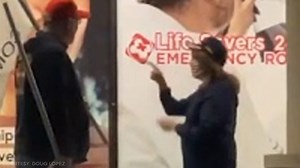 Houston mayor dines in support of restaurant targeted by protesters of mask mandate