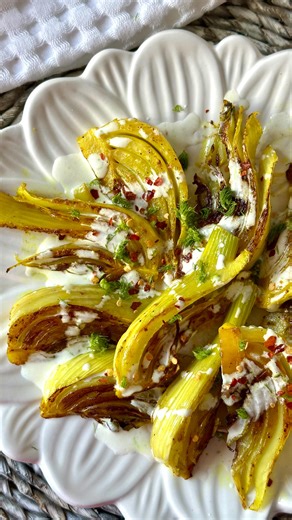 Dorina | Recipe Developer on Instagram: "Fennel is a great source of vitamin C, fiber, and potassium, which can help strengthen the immune system, improve digestion and lower blood pressure. Today I am going to show you my favourite recipe using this great vegetable: Braised Fennel with Lime Yoghurt Sauce 💚 Ingredients: -1 large fennel bulb -1/2 teaspoon salt -1/2 teaspoon garlic powder -pepper -1/2 teaspoon turmeric -1 tablespoon extra virgin olive oil Lime Yoghurt Sauce -2 tablespoons yoghurt