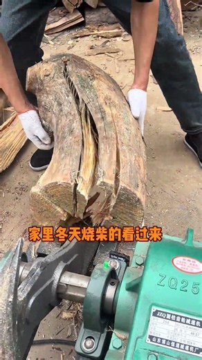 Chopping wood made easy time-saving electric log splitter