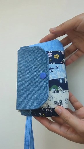 DIY Wristlet Purse #fbreels #DIYcraft #fbviral #diyprojects #handmade #handmadecrafts #sew #viral #trending #patchwork | DIY Cheng