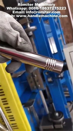 Máquina para fabricação de cabos de aço para vassouras e esfregões