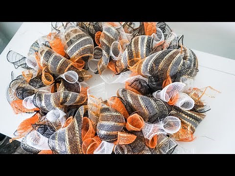 DIY: Halloween Deco Mesh Wreath || Quick and Easy