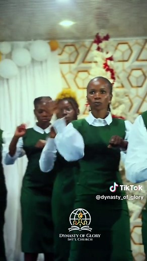 Omemma Choreography Dance for Christmas Celebration