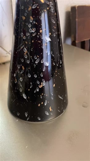 I'm doing a desire spell, am I trippimg or does it look like a golden goddess 😳