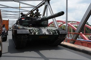 7 Alat Tempur Canggih Milik Militer Indonesia, dari Tank Harimau hingga Pindad Komodo : Okezone News