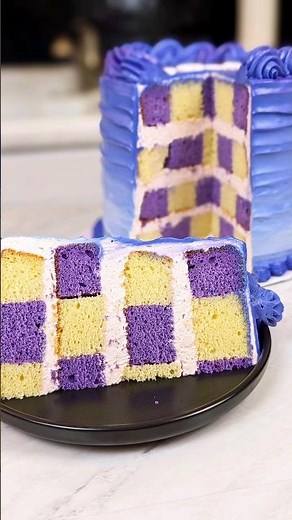 How to create Checkerboard Cake #cake #weddingcake #cakedecorating #cakeinspiration #voiceover