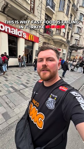 𝙇𝙐𝙆𝙀 𝘿𝙀𝘼𝙆𝙄𝙉 🇬🇧➡️🇻🇳 on Instagram: "What food should I try next in Türkiye? 🇹🇷 Follow @chubbytrekka for more travel content 🌏 #UKtoVietnam #ChubbyTrekka #LukeDeakin #Adventure Travel Backpacker"