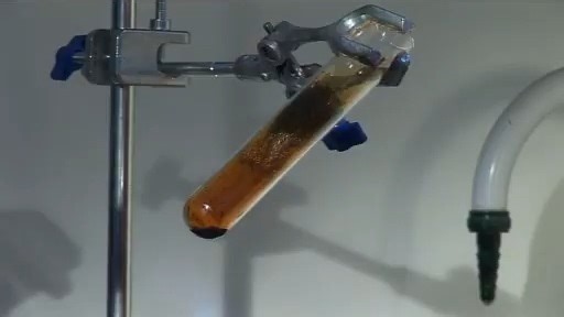 Halogen reactions with iron wool 卤族单质与铁丝的反应