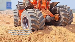 Testing out the new out door tires on the Hitachi ZW370 hydraulic loader in 1:14 scale 🤩 the best way to traverse the super soft soil 😎😎 #Toucanhobby #RCmodel #model #rcloader #rcconstructionmodels #rcconstruction #loader #hydraulic #RC #construction #hydraulicrc | Toucanhobby RC Model