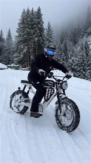 The RoD Factory on Instagram: "Quand on met le @bikle_europe à rude épreuve sous la neige. 🌨️ #rideordie"