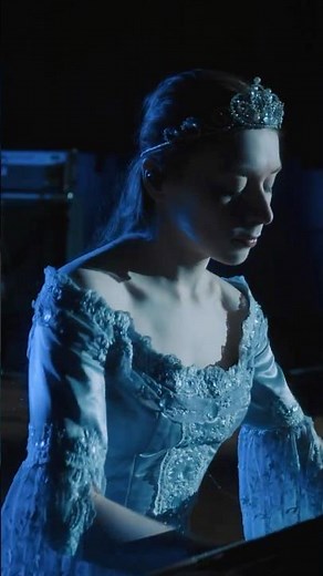 A tribute to Freddie: One Vision performs Queen’s ‘It’s a Hard Life’ 👑🎶