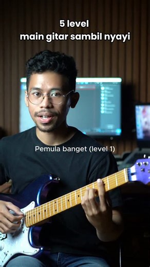 Nafa on Instagram: "5 level main gitar #tutorialgitar #belajargitar #belajargitarpemula #gitaris #gitar"