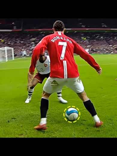Prime Ronaldo Skills: Masterful Dribbling and Techniques