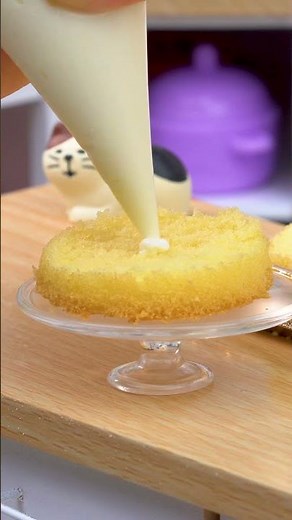 So Tasty Miniature Fruit Cake Decorating For Summer