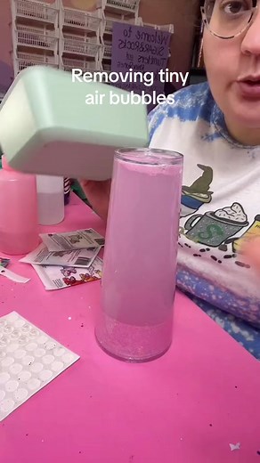 Heres a slower demonstration on how to remove air bubbles from a tumbl...