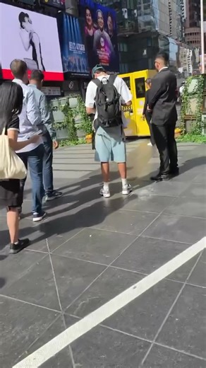 NYC’s got a surprise splash of sunshine: Louis Tomlinson’s ‘Lemonade’ vending machine just popped up in Times Square! Tap to win exclusives and sip on that bitter-sweet single from How Did I Get Here?—Lou’s serving anthems and prizes. Who’s grabbing a taste? 🍋✨ #LouisTomlinson #Lemonade #LTLemonadeMachine | INDAY SEBIL FUN PAGE