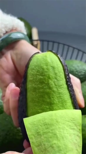 Satisfying ASMR Food Experience with Fresh Fruits