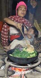 Curry making using nettles | Nature Cooking