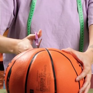 1.1M views · 639 reactions | Easy way to make a leather phone case | 5-Minute Recycle | Facebook