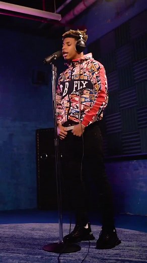 NLE Choppa 'Shotta Flow' Performance at Open Mic | Clean Lyrics