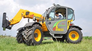 Telehandler test: Deici Agrifarmer - Farmers Weekly